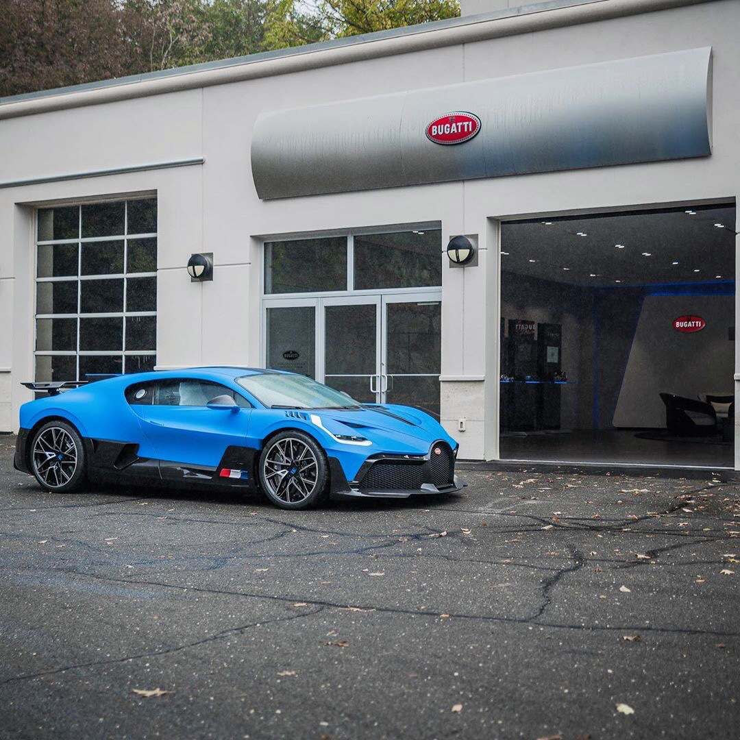 Bugatti Divo,非常赞，尾灯设计满分……