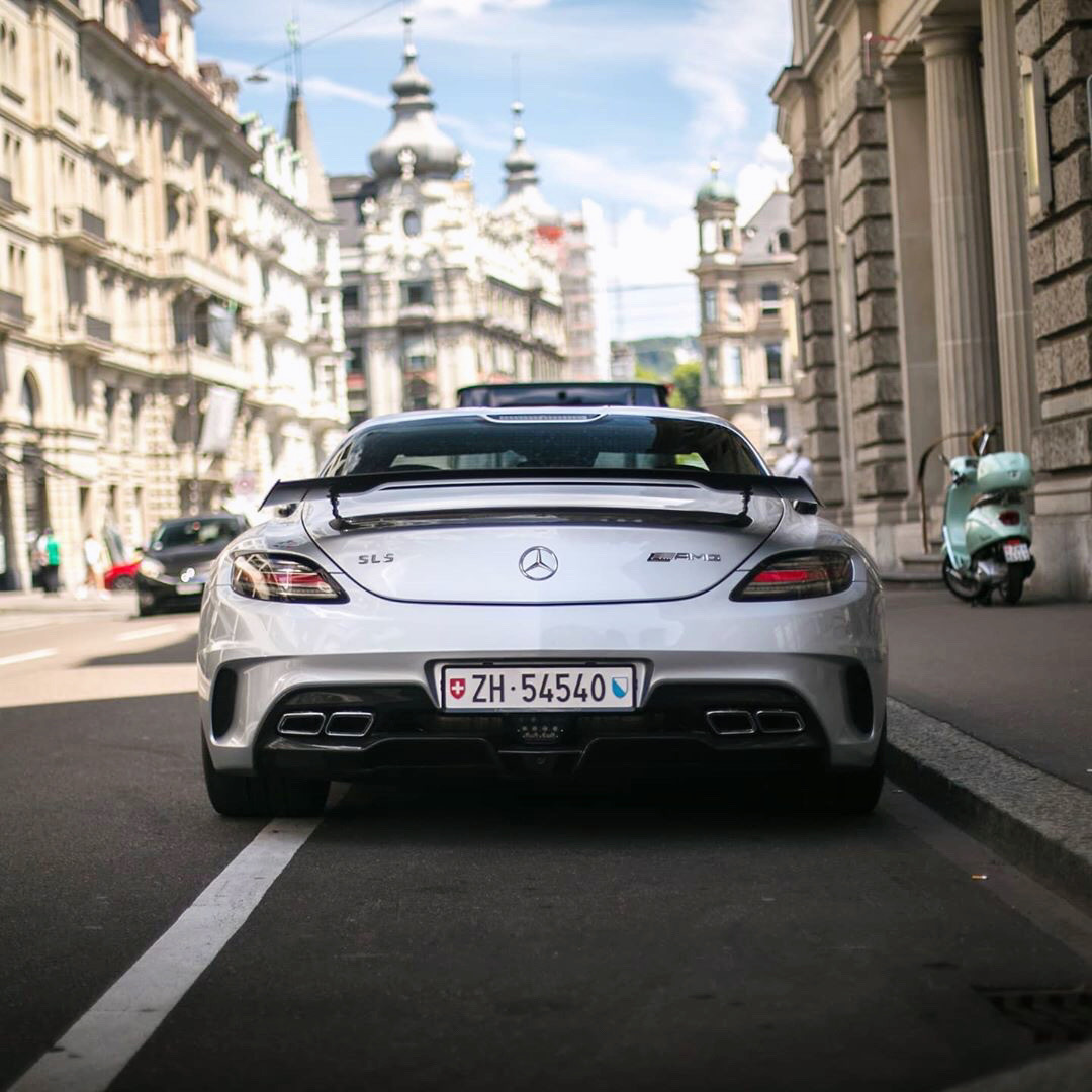 AMG SLS：竞技大神！不服来辩！