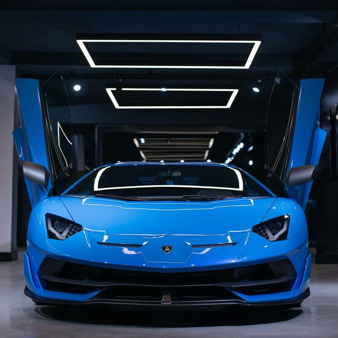 Lamborghini Aventador SVJ  這眼神還是那麼帥氣
