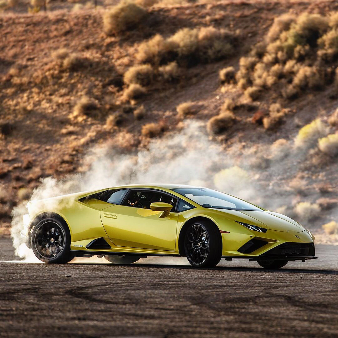 Lamborghini Huracan EVO RWD 烧胎的姿势很美……