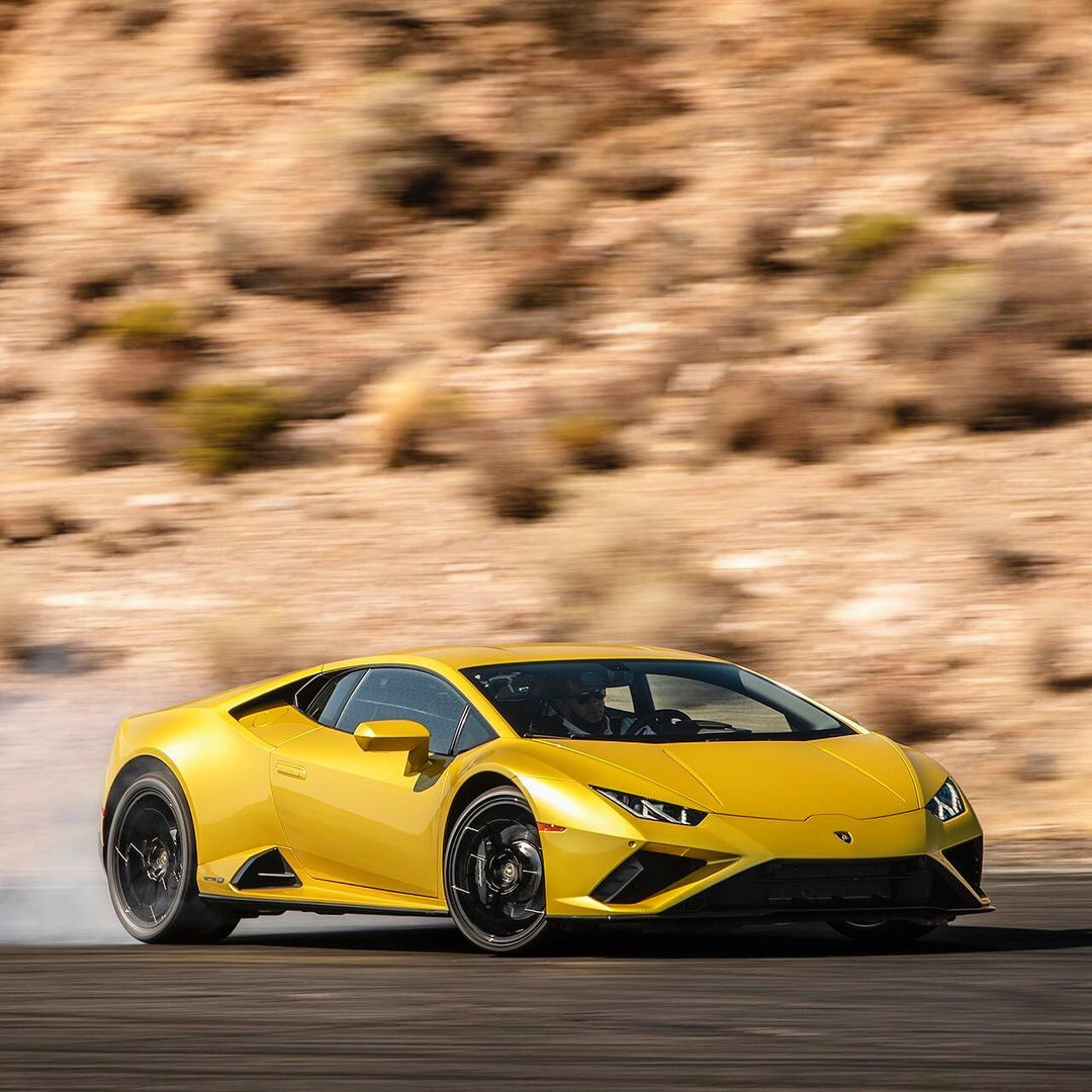 Lamborghini Huracan EVO RWD 烧胎的姿势很美……
