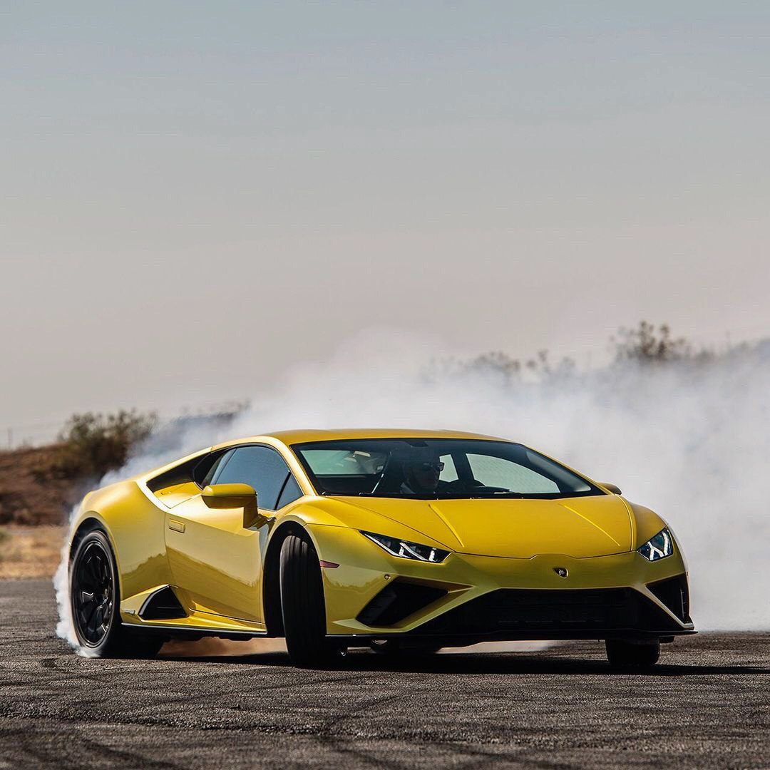 Lamborghini Huracan EVO RWD 烧胎的姿势很美……