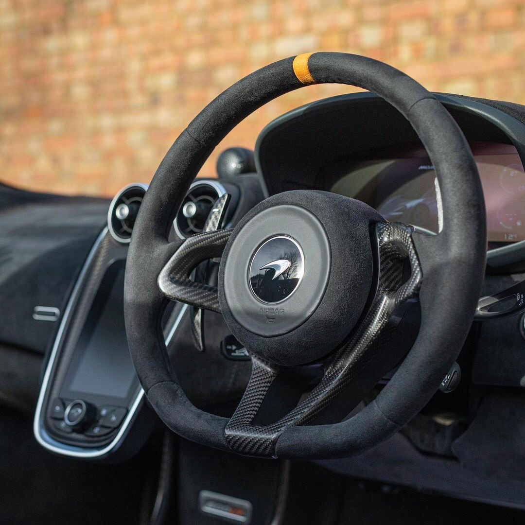 McLaren 600 LT，空气动力学套件是不是很夸张……