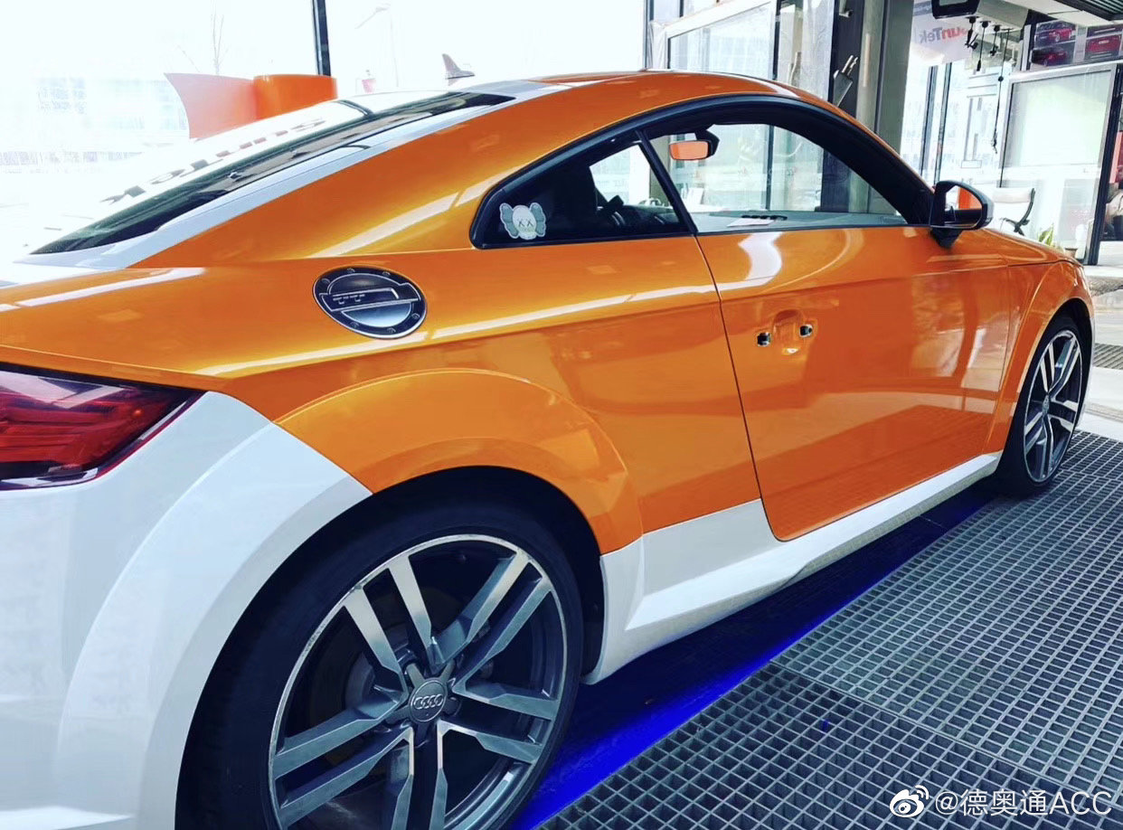 汽车改色贴膜珊瑚橙闪耀你的美换上新衣迎春的到来奥迪