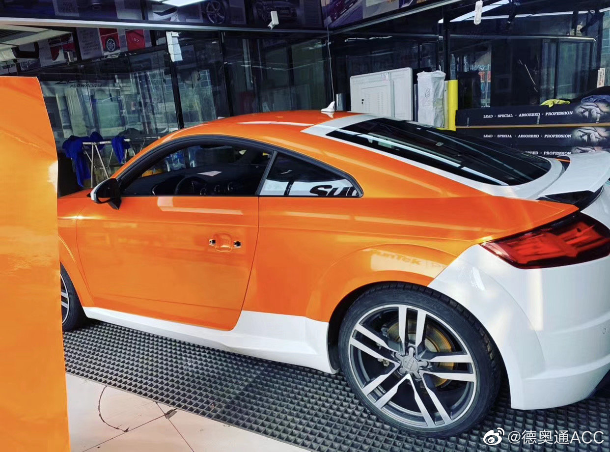 汽车改色贴膜珊瑚橙闪耀你的美换上新衣迎春的到来奥迪
