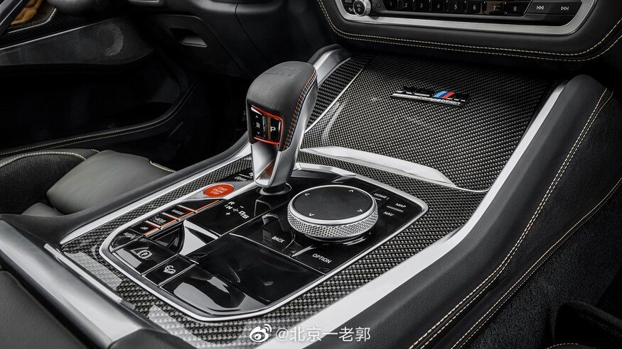 精美汽车图集：宝马X6M紫色和白色哪个更骚气