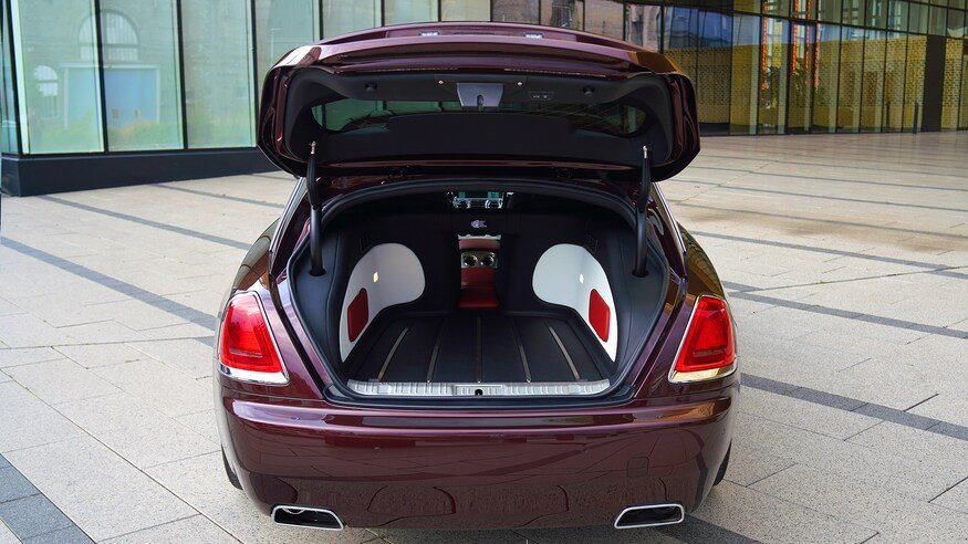 劳斯莱斯幻影旅行车，唯一一款双门后开式豪华旅行车？？？