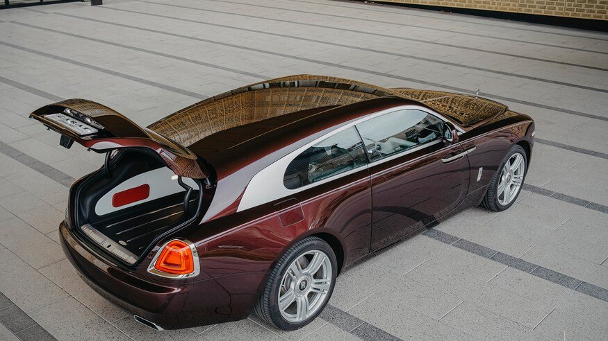 劳斯莱斯幻影旅行车，唯一一款双门后开式豪华旅行车？？？