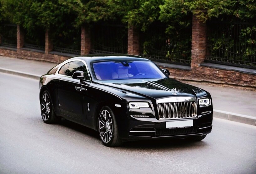 当车门打开的时候，您已经赢了 Rolls Royce Wraith