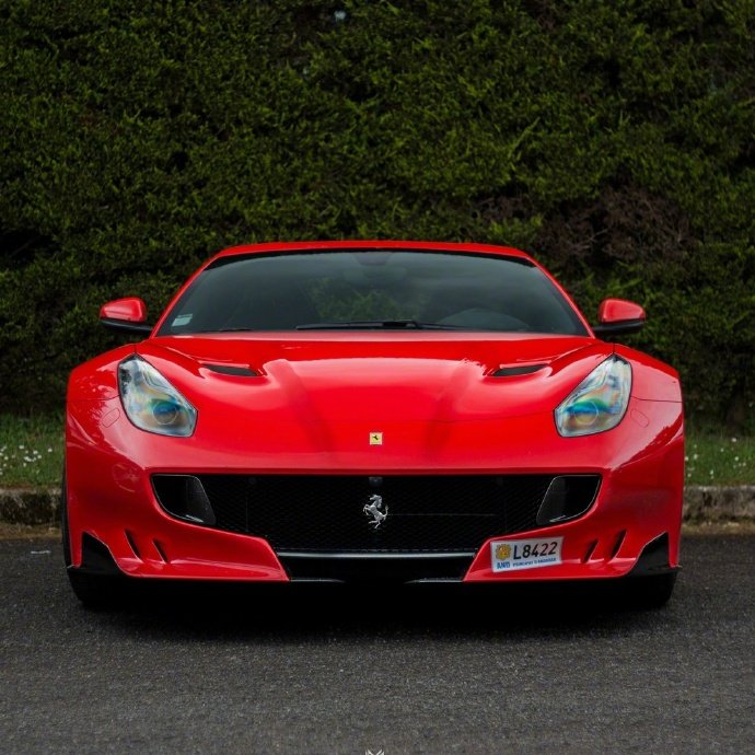 法拉利F12 tdf，喜欢哪种颜色呢？