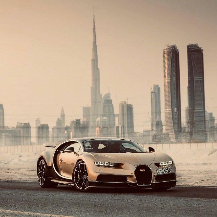 太帅了！！！布加迪Chiron沙漠本色！