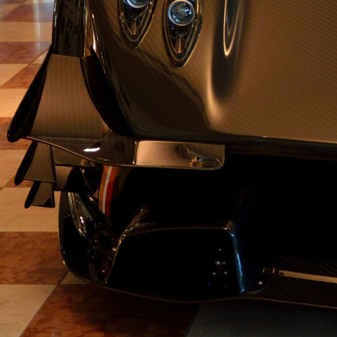 帕加尼Zonda R，一枚超级野兽