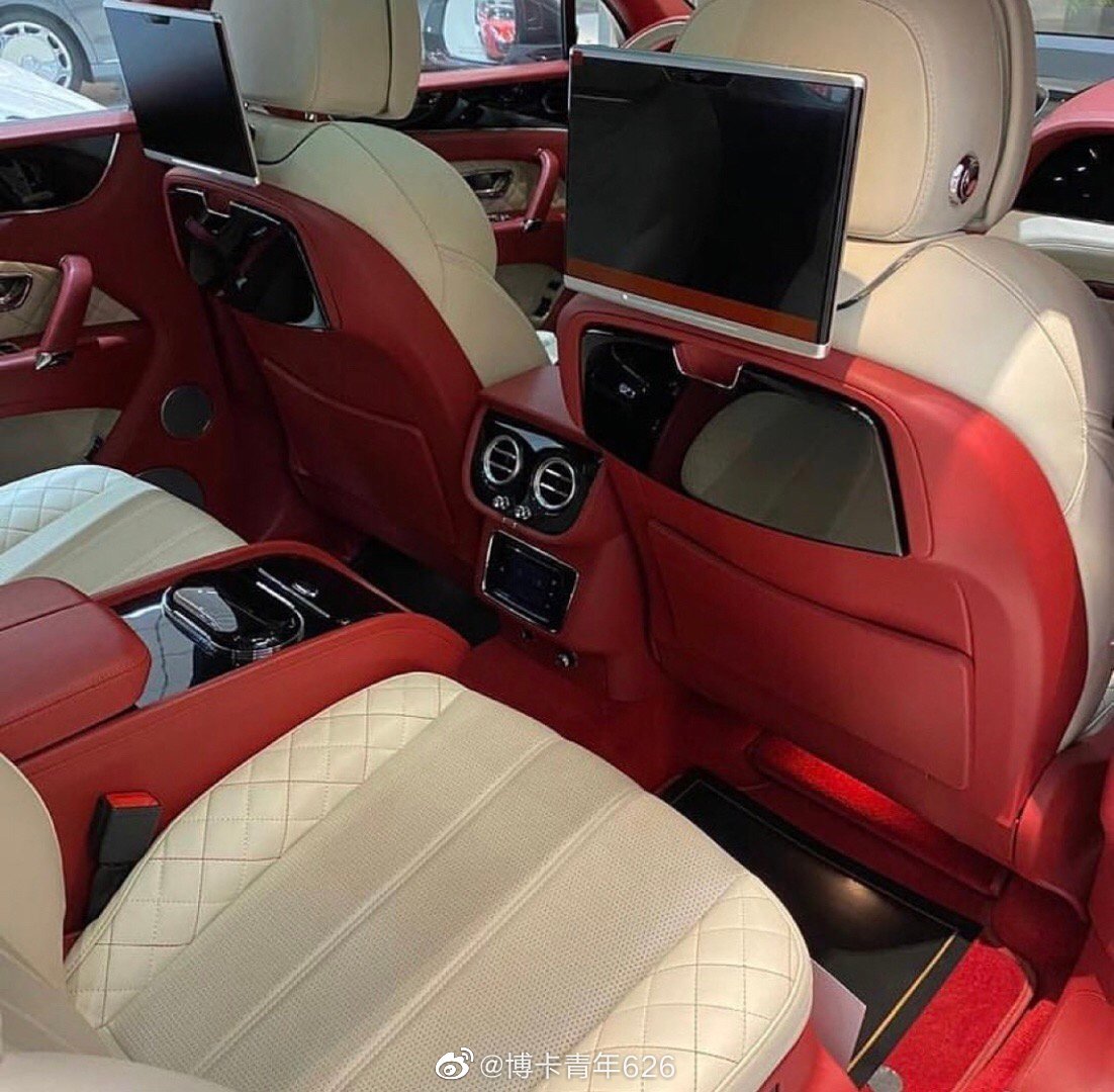 好看的汽车：宾利添越3.0T V6造型帅气