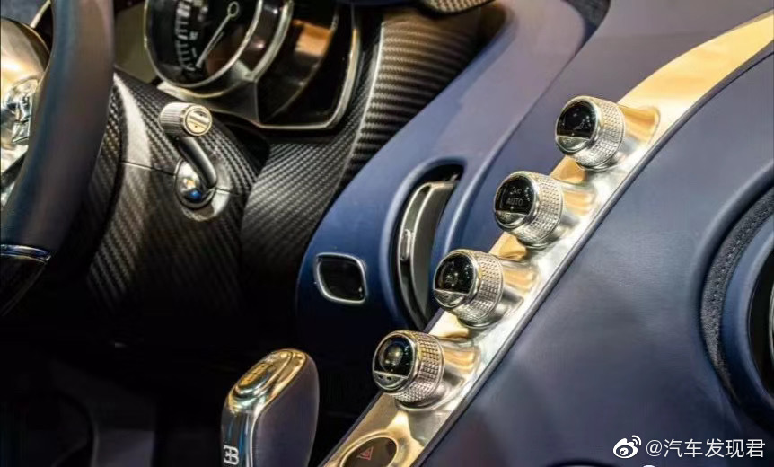 110周年特别版车型，全球限量20台，布加迪Chiron Sport 110 Ans