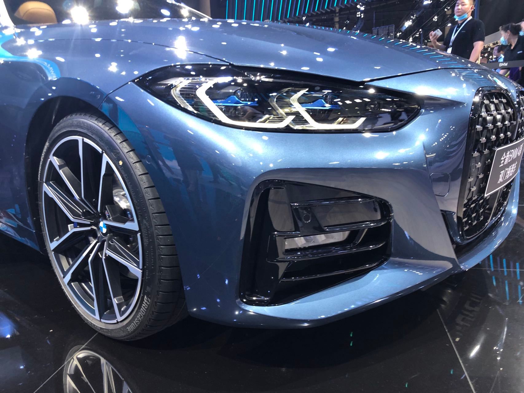 听说都在看宝马4系，小编从现场采集的高清大图奉上