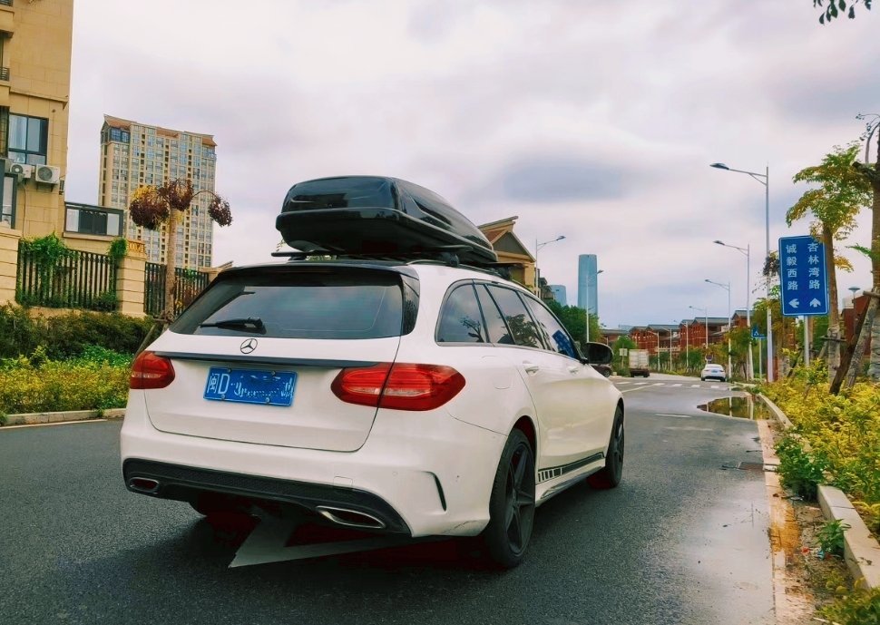 扛着小书包的奔驰C旅，也很耐看啊！