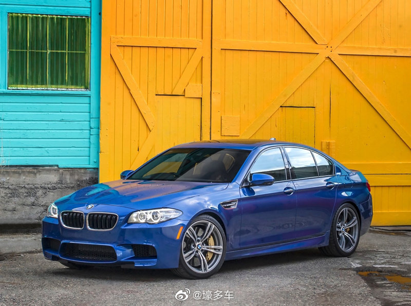 宝马M5：硬核跑者！舍我其谁！