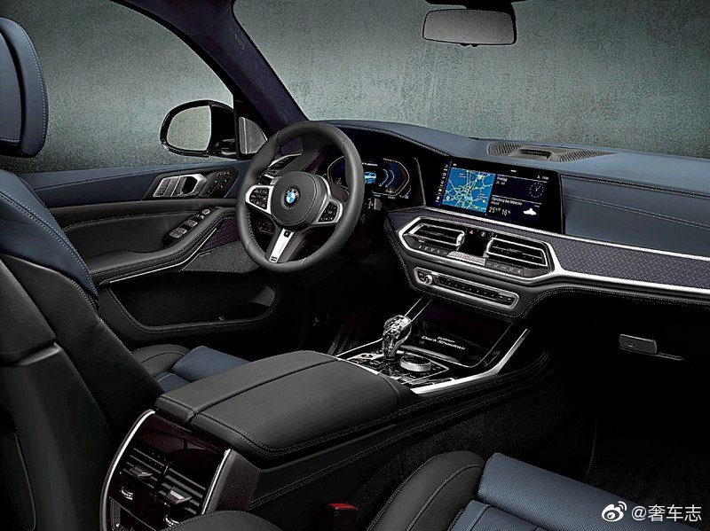 BMW X7 Dark Shadow Edition，限量500部的神秘黑暗阴影巨兽！