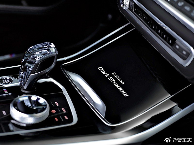 BMW X7 Dark Shadow Edition，限量500部的神秘黑暗阴影巨兽！