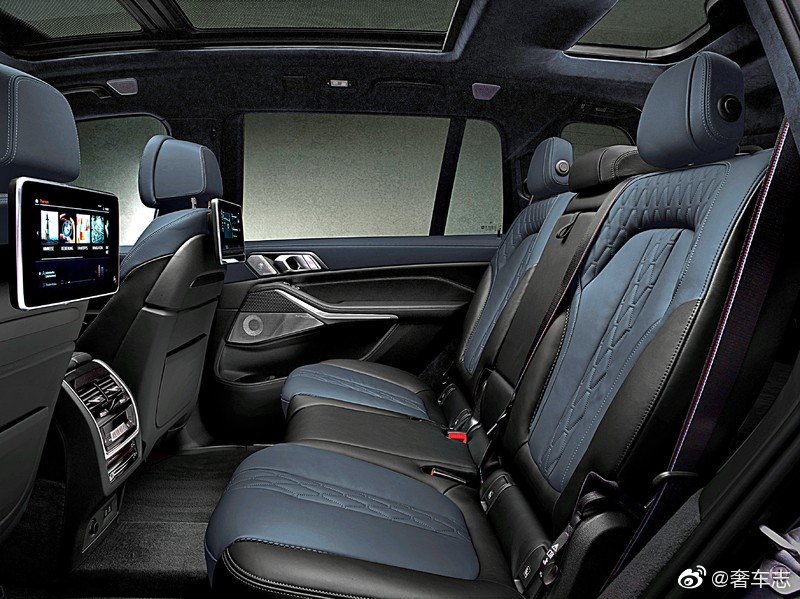 BMW X7 Dark Shadow Edition，限量500部的神秘黑暗阴影巨兽！