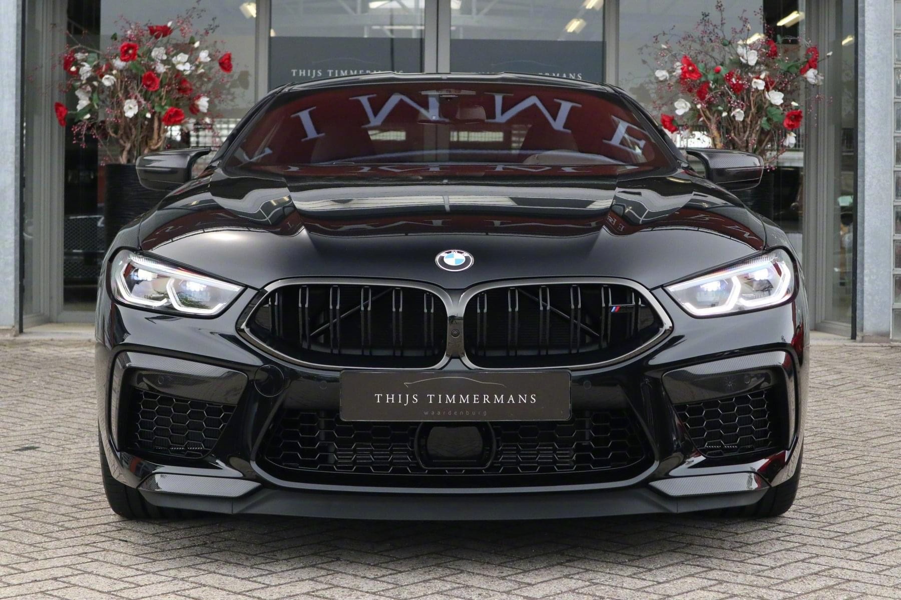 好看的汽车图片：宝马M8雷霆版是不是很帅