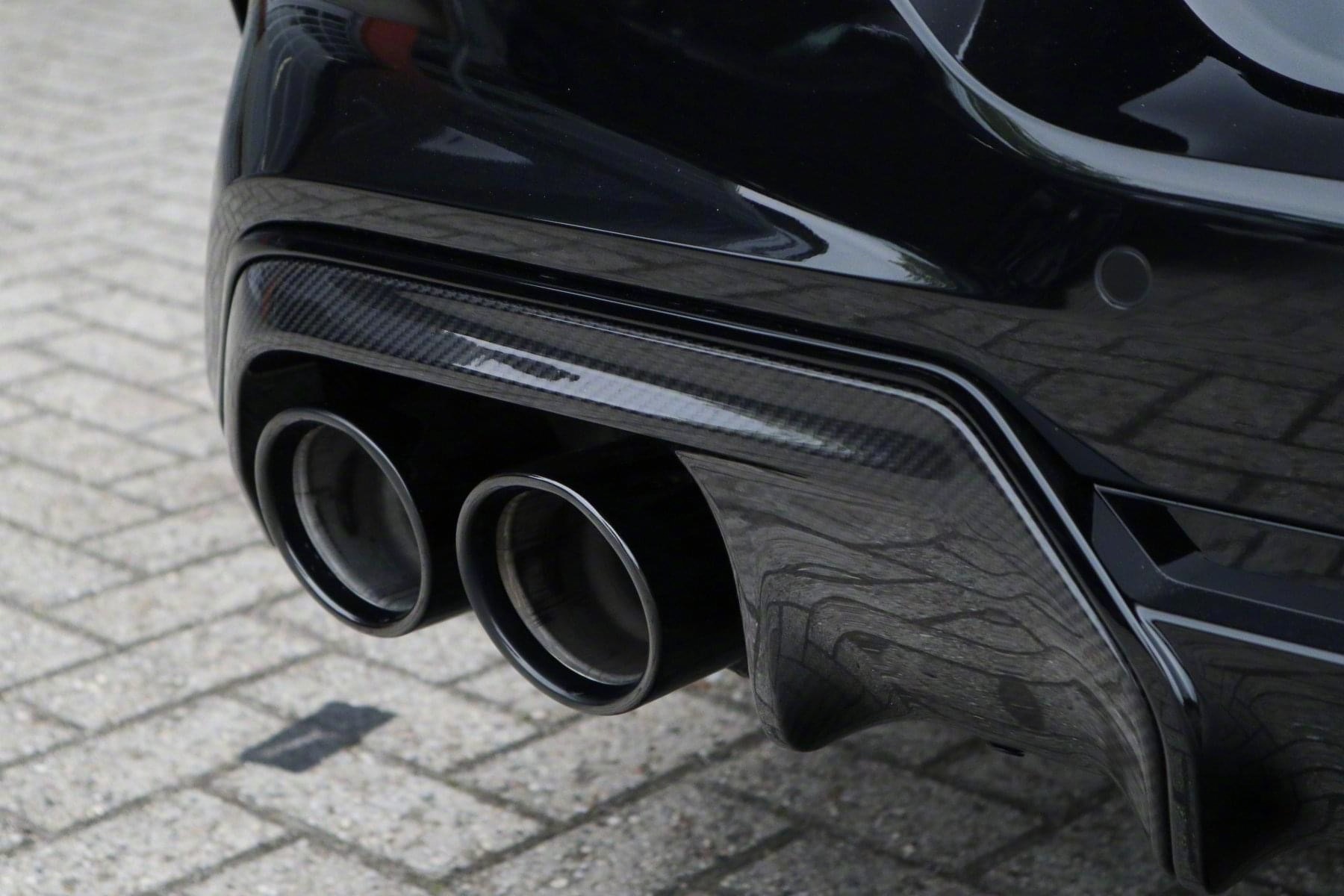 好看的汽车图片：宝马M8雷霆版是不是很帅