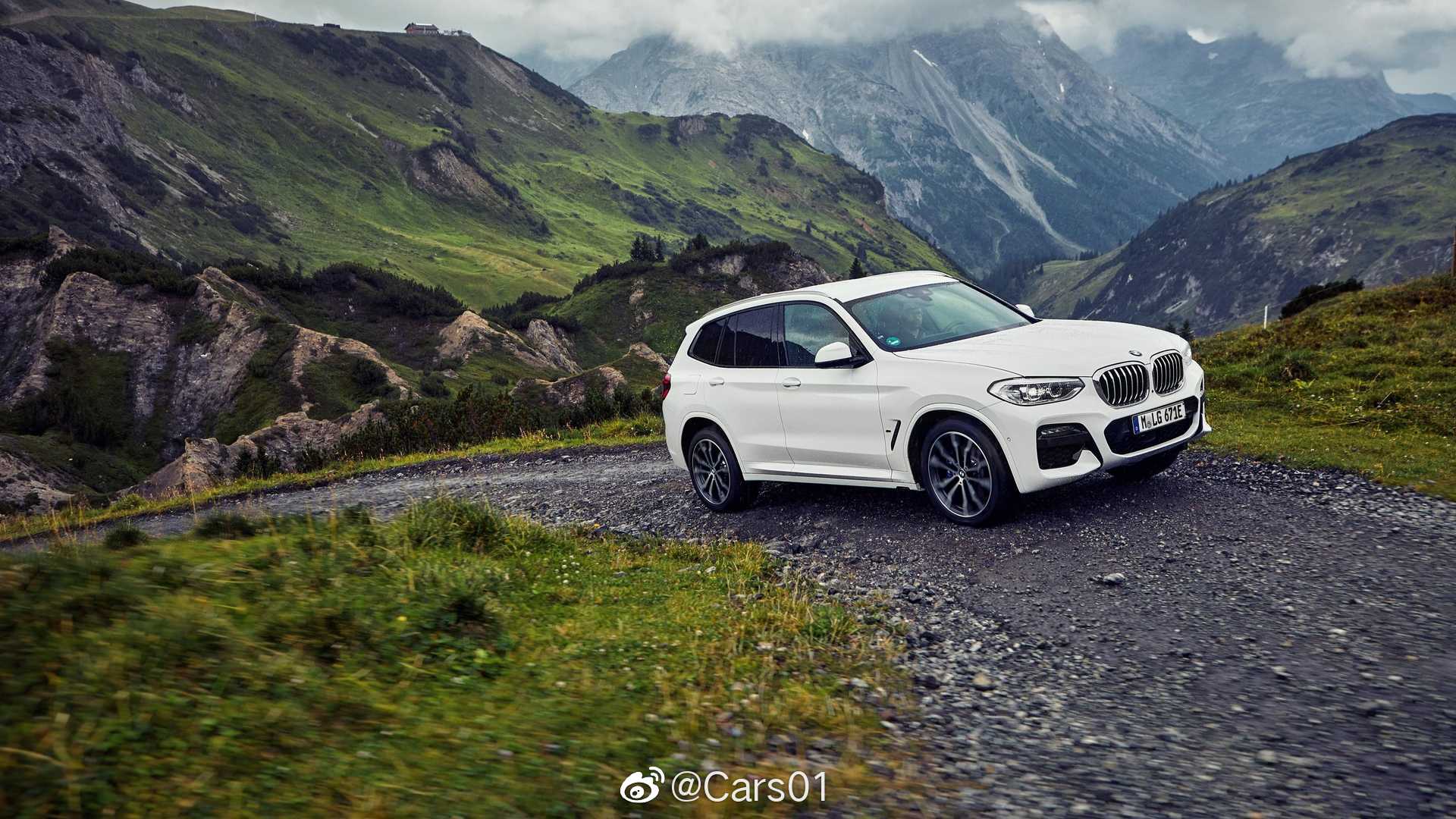 宝马X3 xDrive30e，综合最大292马力，纯电模式续航47公里。