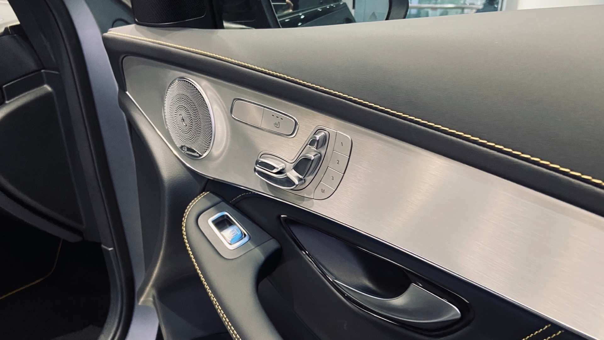 奔驰GLC63 S Coupe特别版 裸车102.8万开回家