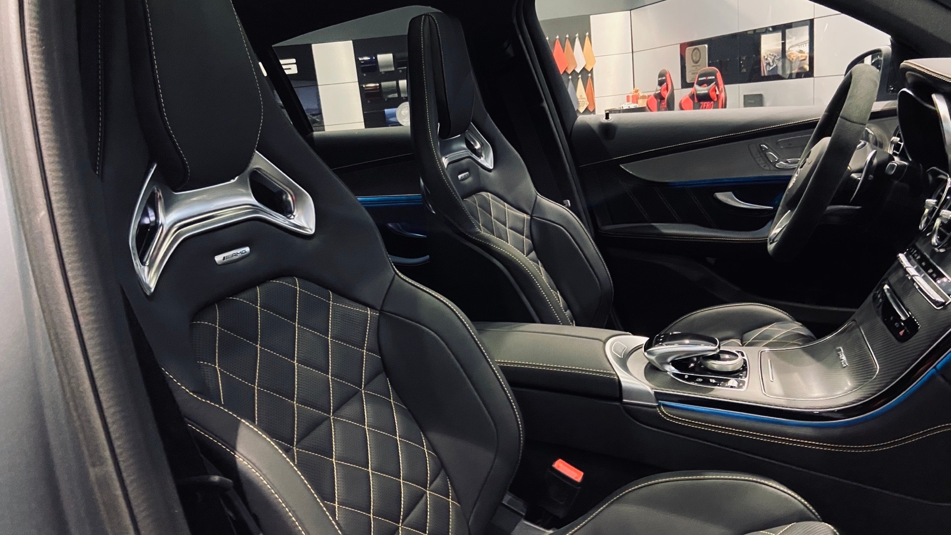 奔驰GLC63 S Coupe特别版 裸车102.8万开回家