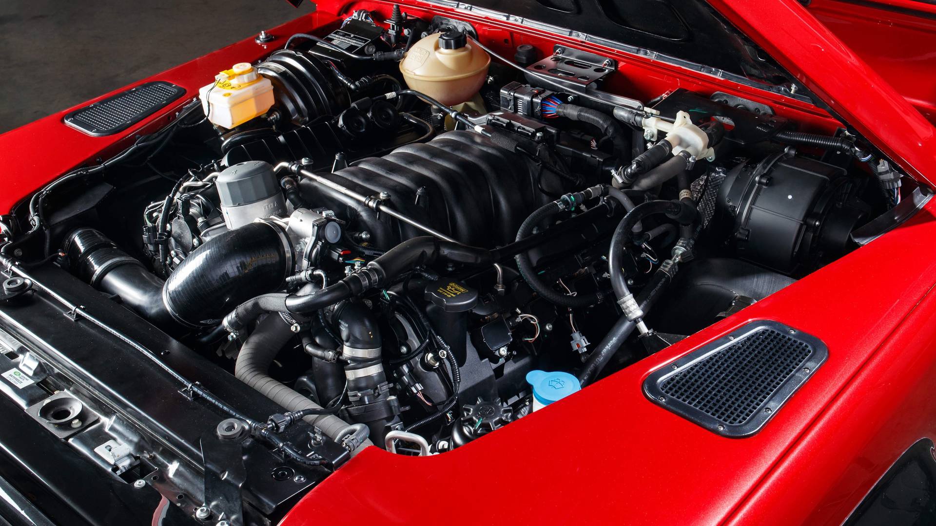 好看的汽车图片：路虎Land Rover Defender