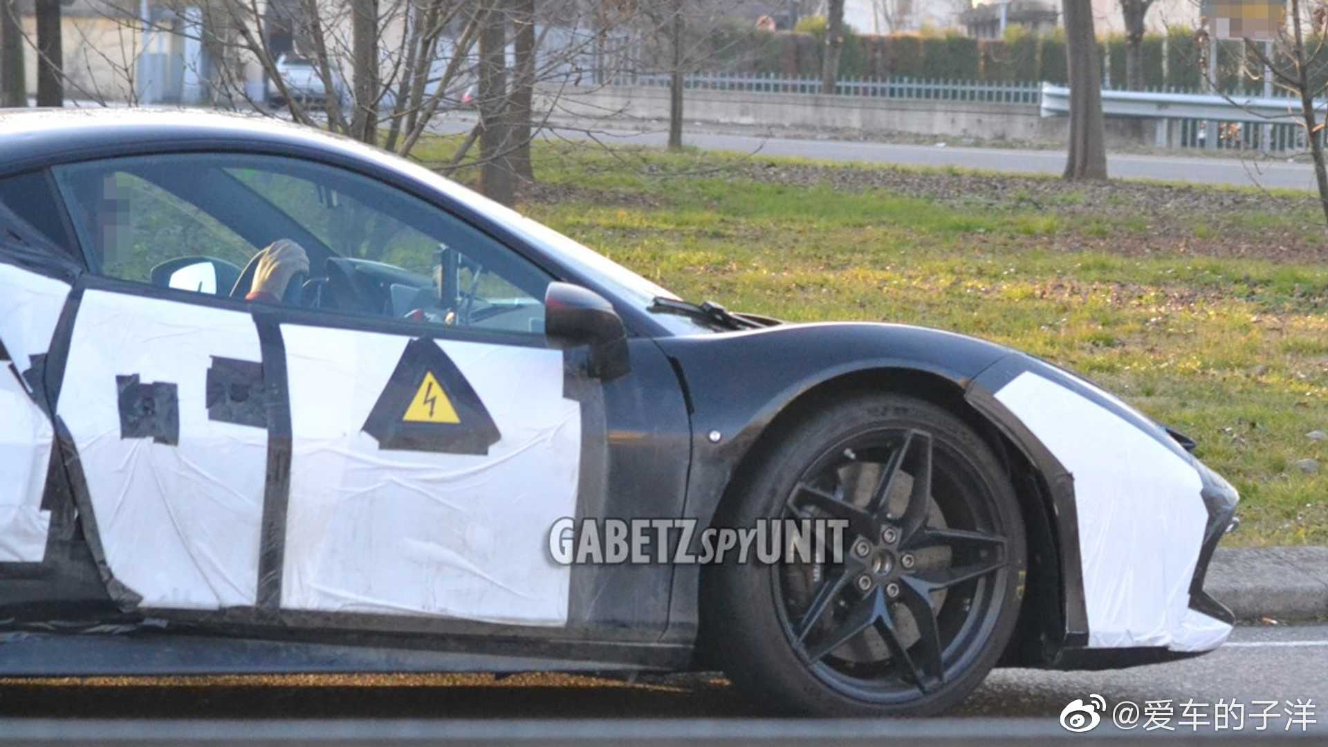 V6混动的法拉利越来越近，200万以内买意大利MR超跑，感觉会很香