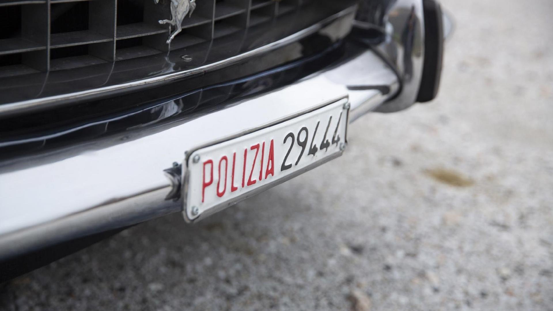 上世纪六十年代服役于意大利警察的 法拉利250 GTE警车。