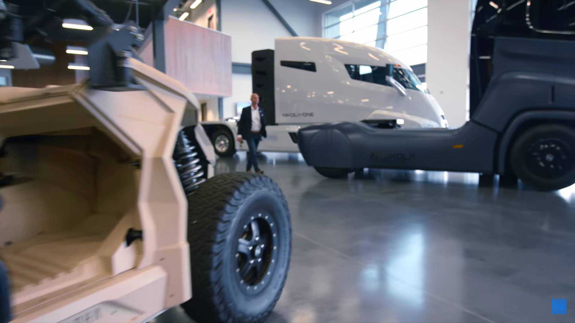 Nikola NZT电动越野车将推出封闭舱版本。