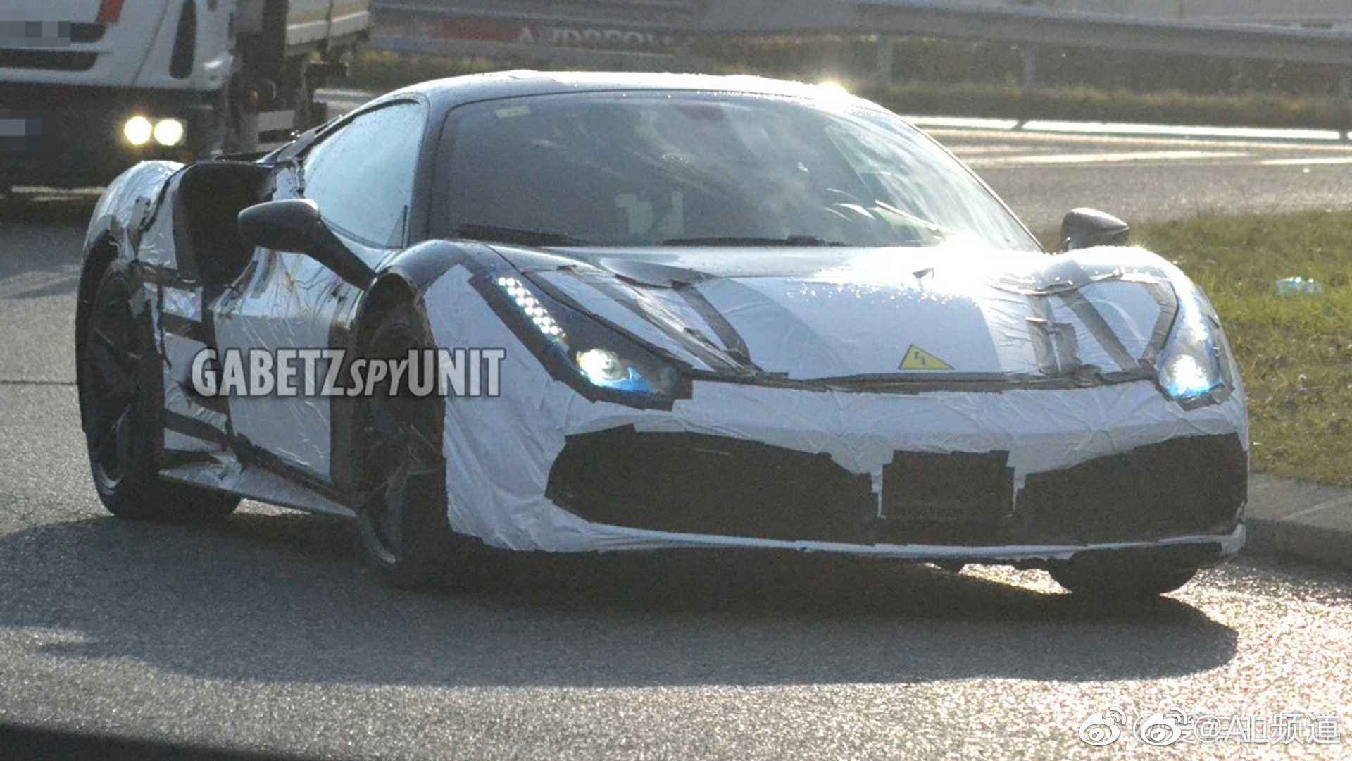 据悉，法拉利未来或推出一款V6+混动中置跑车