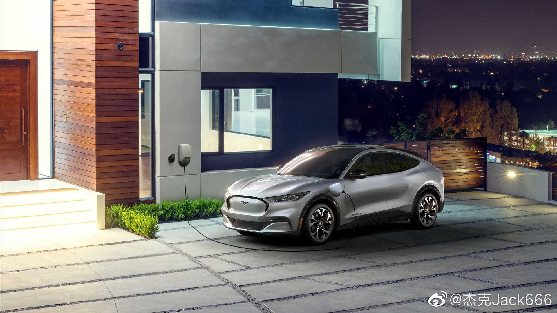 福特纯电动 Mustang Mach-E外型确实好看，如果价格适中的话...