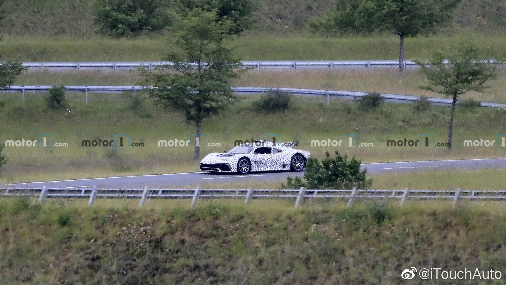 造型很科幻：奔驰概念车发布