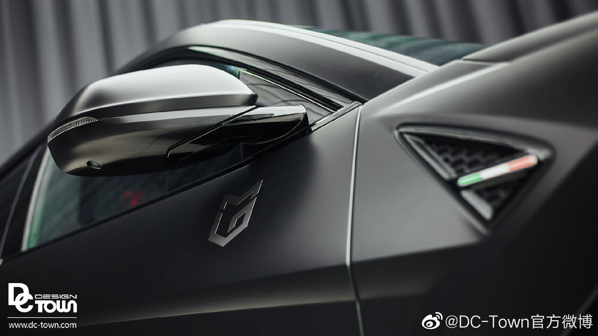 DC出品： 兰博基尼Urus 整车改色贴膜 意大利国旗拉花