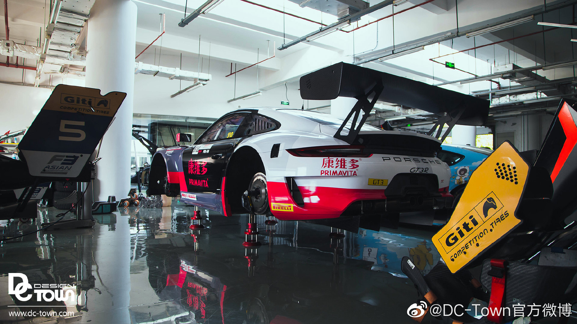 DC出品： 保时捷GT3R 整车改色拉花