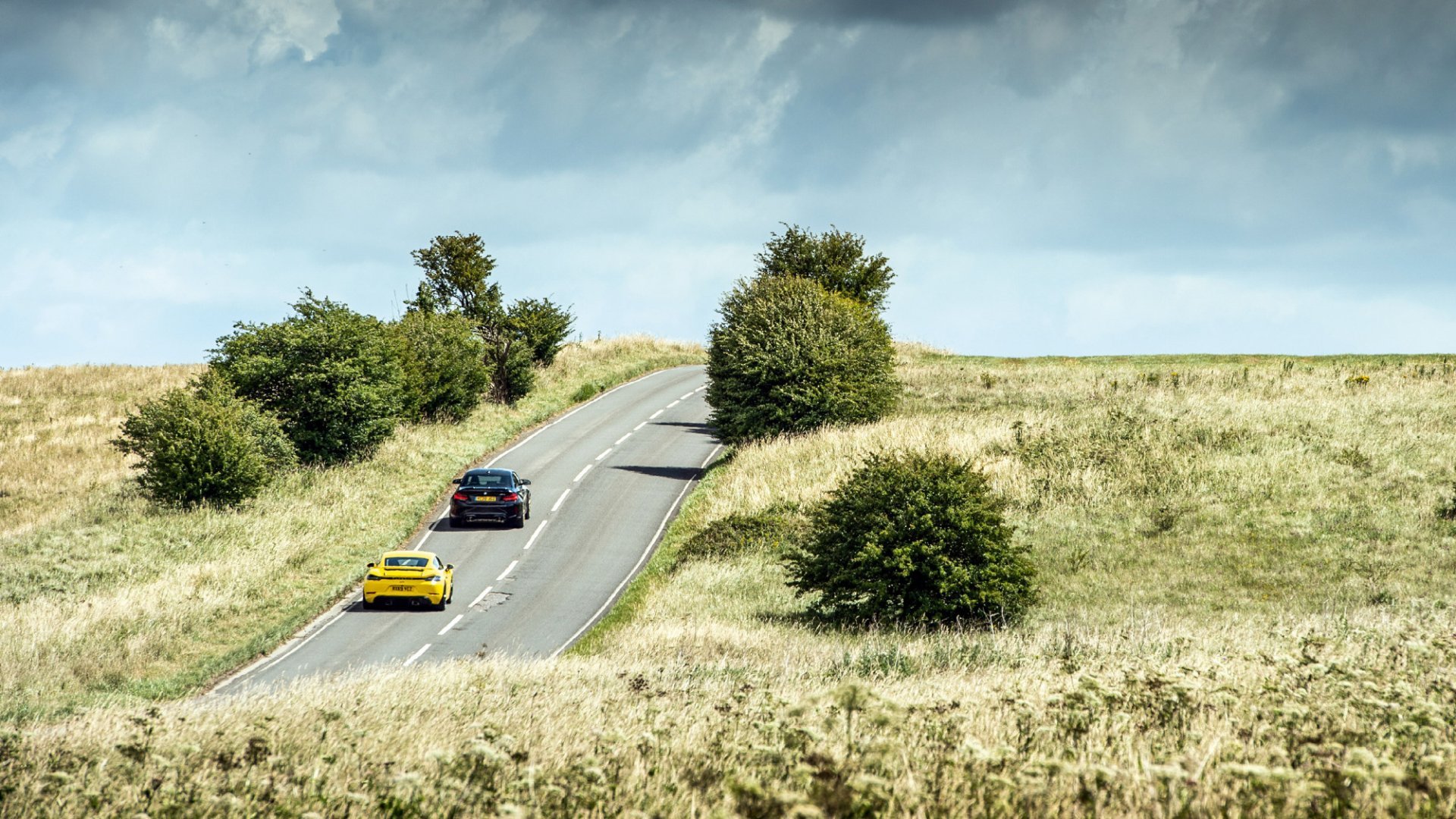 选择题： Porsche 718 Cayman GT4 & BMW M2 CS 你会怎么选？