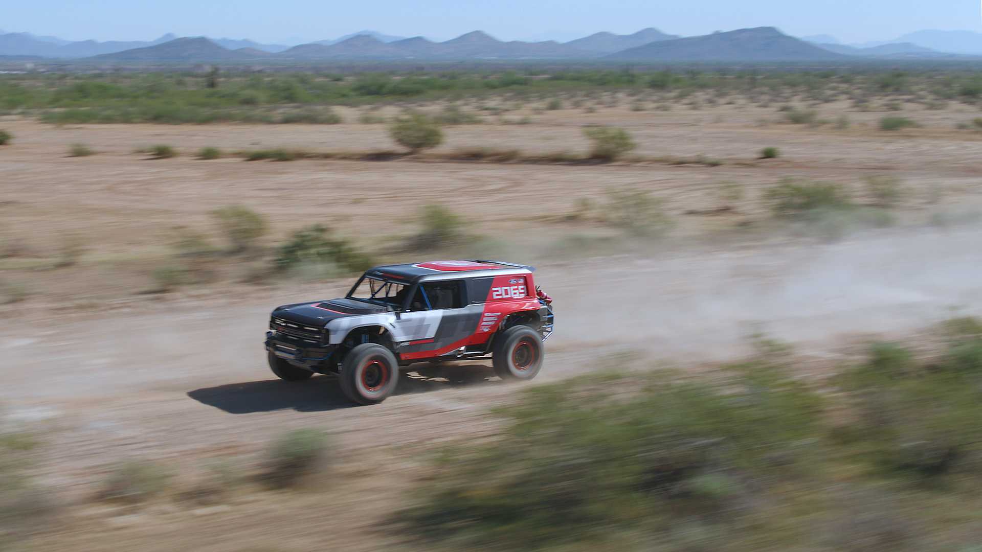 福特Bronco R（Raptor）高速越野SUV驾到。