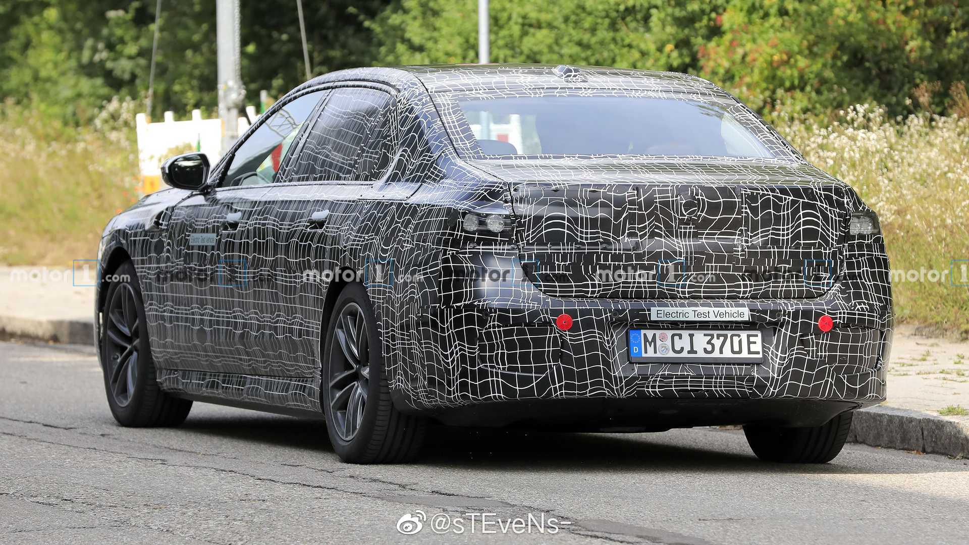 高清汽车美图：下一代BMW 7系原型测试车曝光