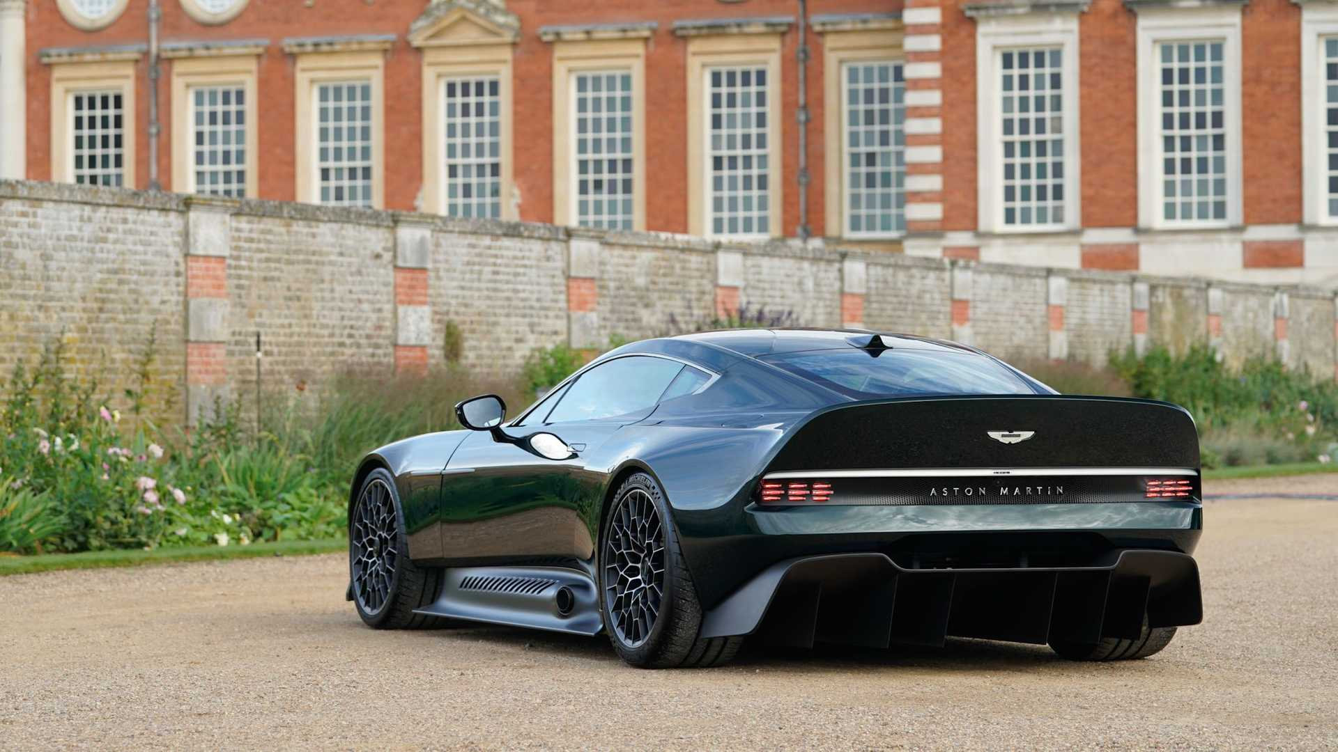 分享图片 汉普敦宫,1/1 aston martin victor by q(公路车)