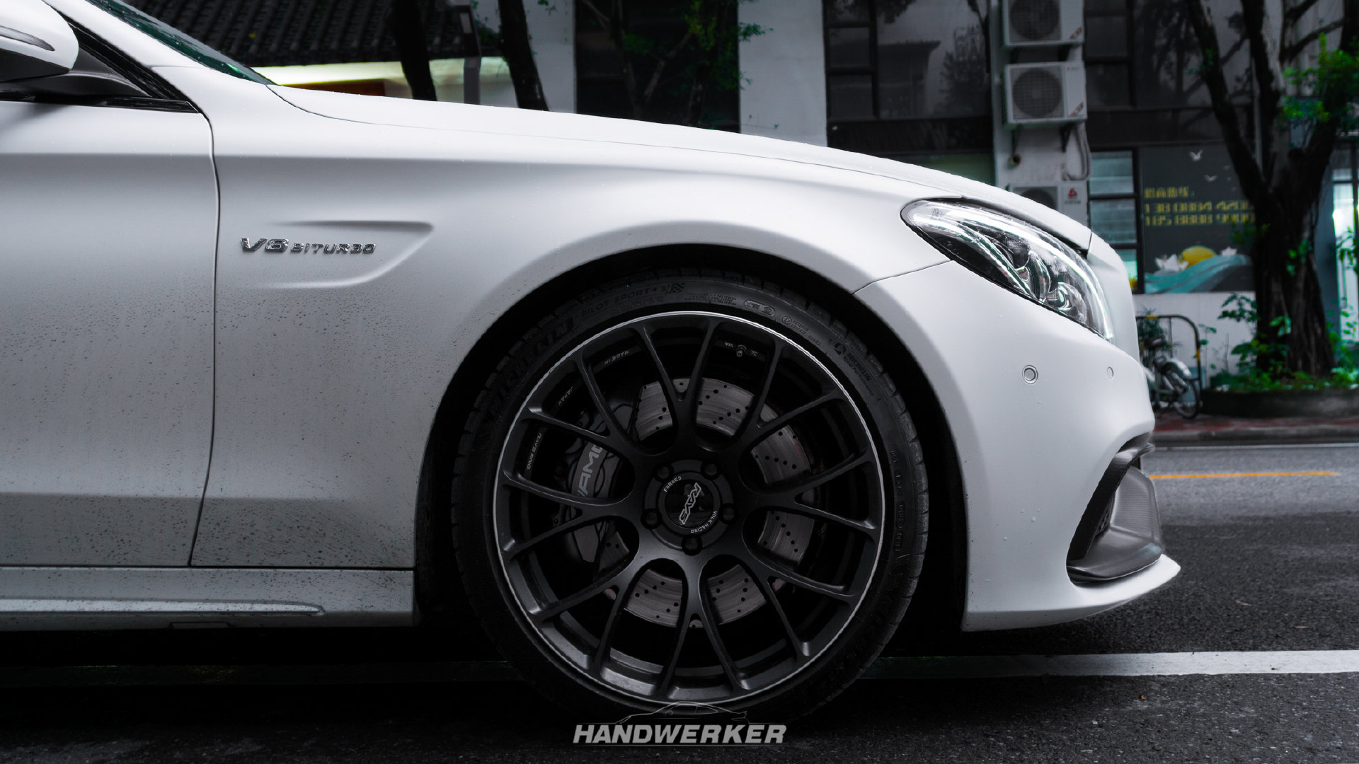 这是我们想要的梅赛德斯奔驰AMG C63 白色系列！