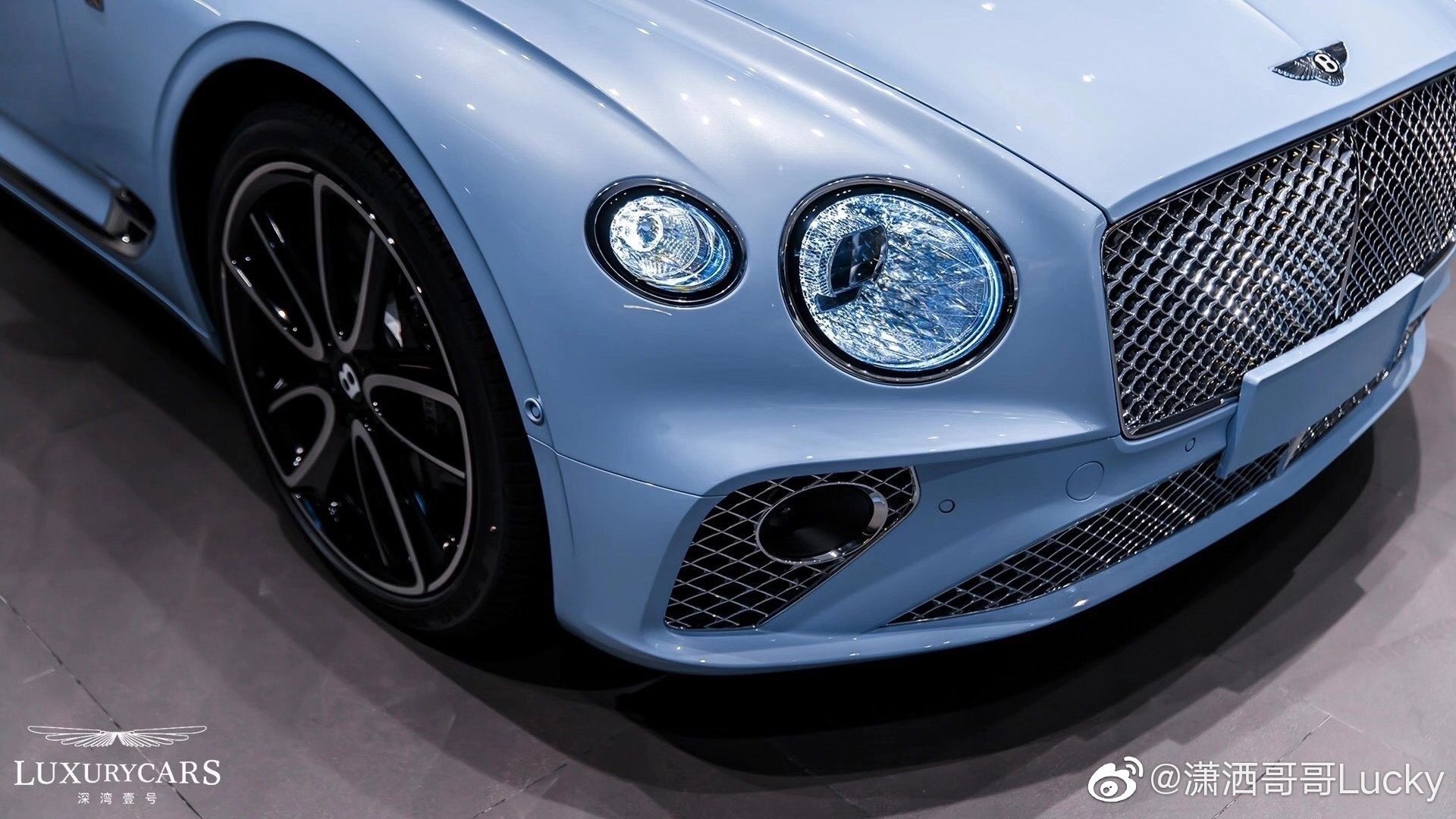 炫蓝宾利欧陆gtv8配色满分