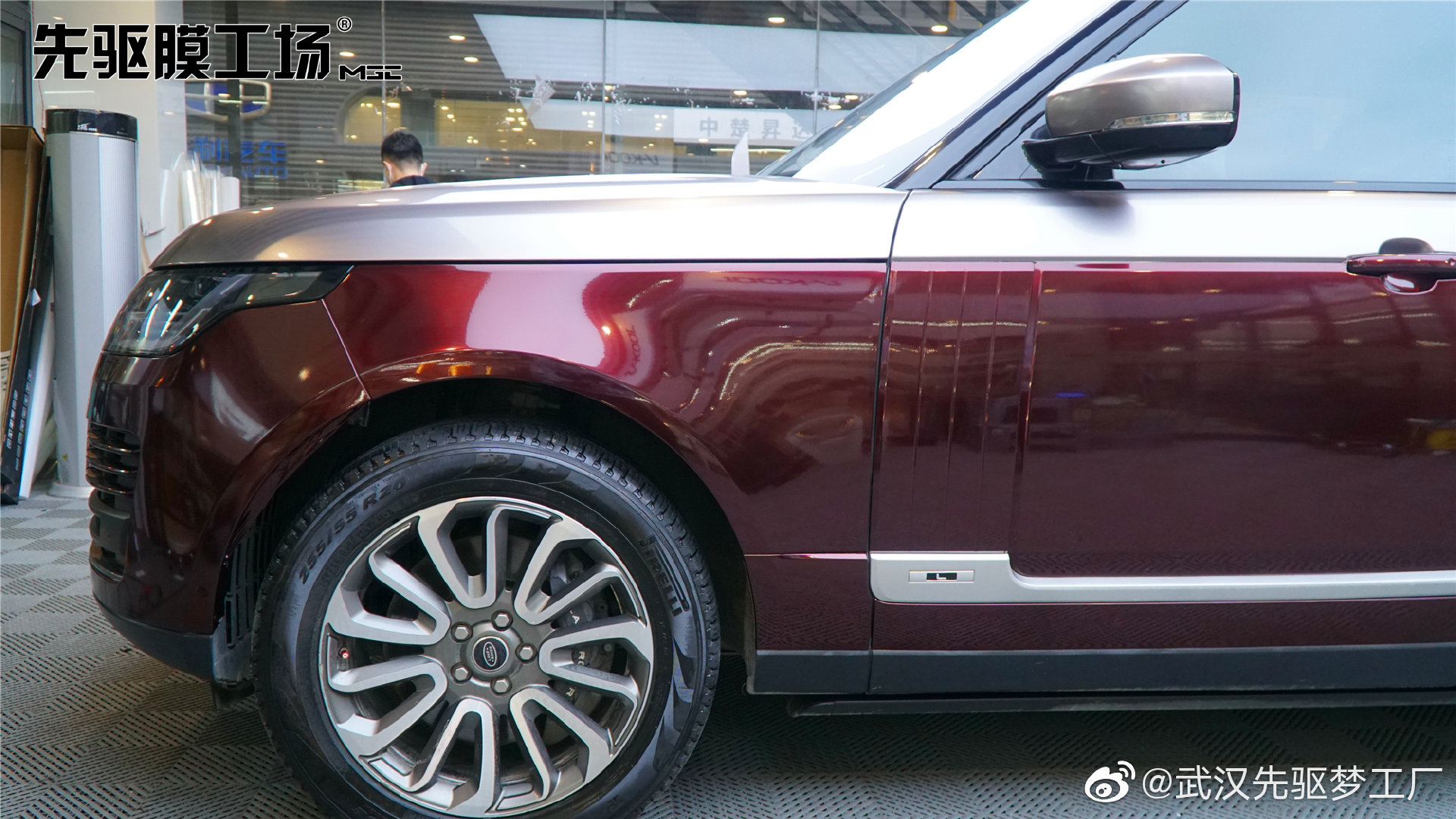 路虎揽胜双拼色，车顶改钛金灰，车身金属黑玫瑰