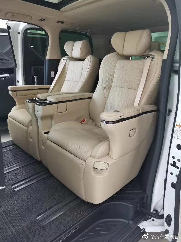 丰田3.5L埃尔法！2020款，超级大佬的保姆车