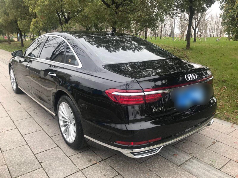 新款奥迪A8L，全系混动也是同级别中的亮点