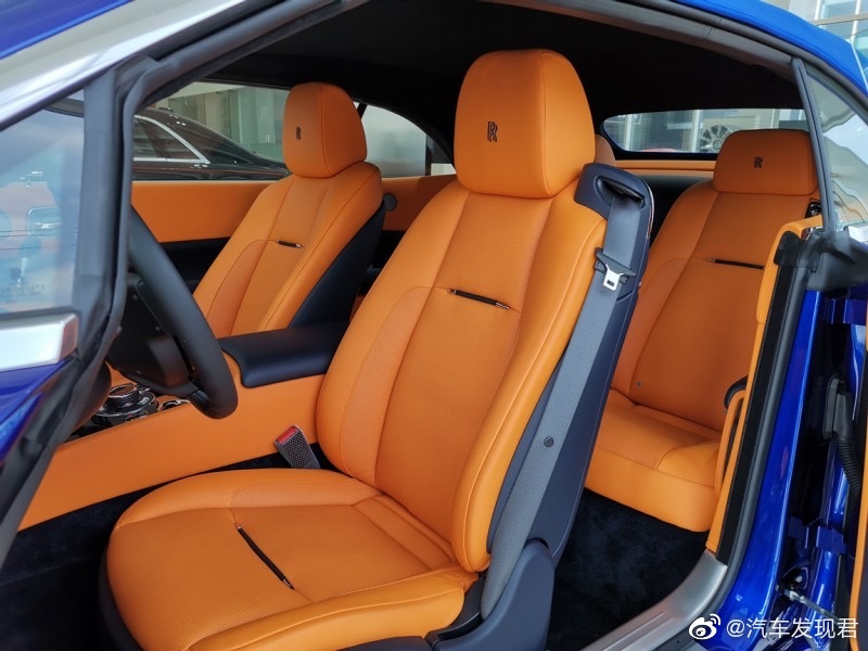 劳斯莱斯 曜影 萨拉曼卡蓝/柑橘色