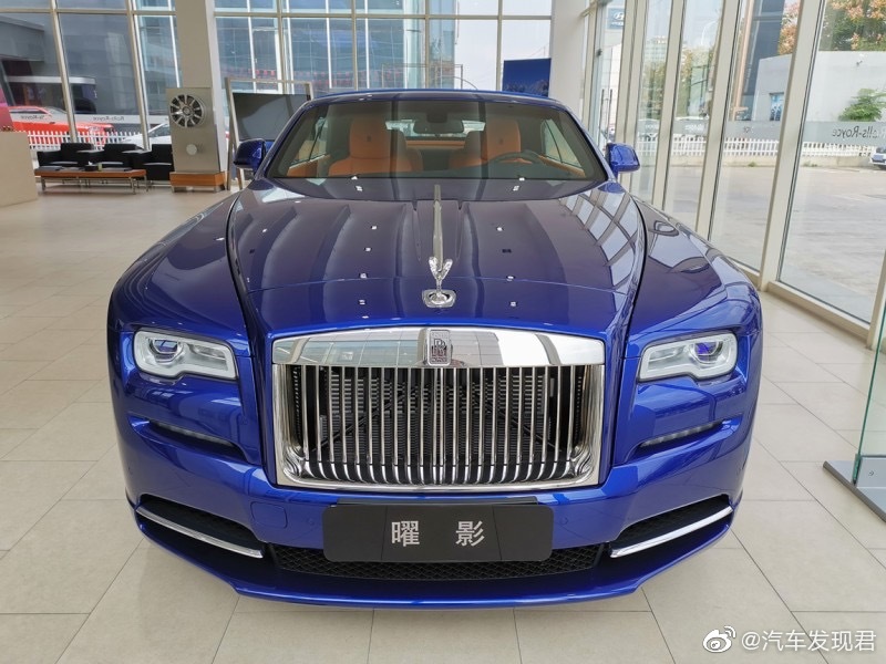 劳斯莱斯 曜影 萨拉曼卡蓝/柑橘色