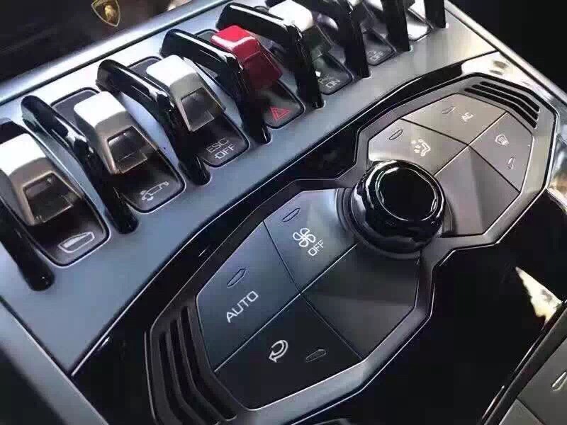 汽车必须看： 汽车故事 兰博基尼lp610-4